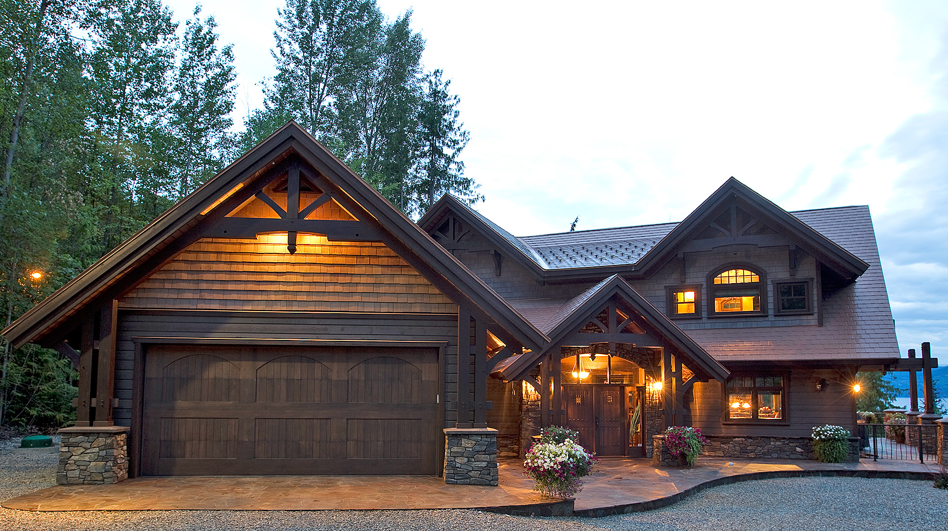 Shuswap lake hammer beam residence